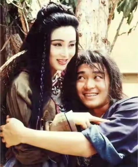 梅豔芳被掌摑，李連杰經紀人被槍殺，為何卻沒人敢惹張敏？