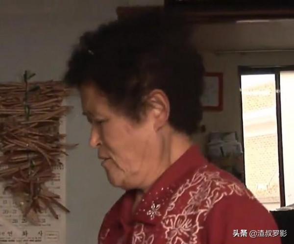 韓國大媽吃洗潔精上癮30年未斷，上廁所都冒泡，醫生卻說身體健康