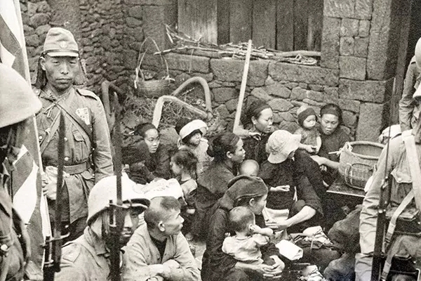 偽軍中將給粟裕送了盒煙,粟裕發現不對大喊:部隊集合,電臺關閉 偽軍中將給粟裕送了盒煙,粟裕發現不對大喊:部隊集合,電臺關閉