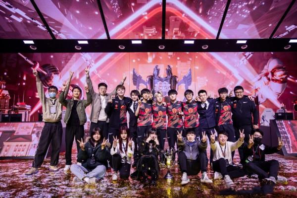 LPL電競史上,有哪些院長級的選手?其中誰又讓你印象最深呢? LPL電競史上,有哪些院長級的選手?其中誰又讓你印象最深呢?