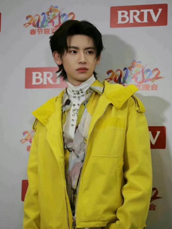 北京衛視春晚：明星陣容強大，生圖卻一言難盡，只有楊穎抗下鏡頭