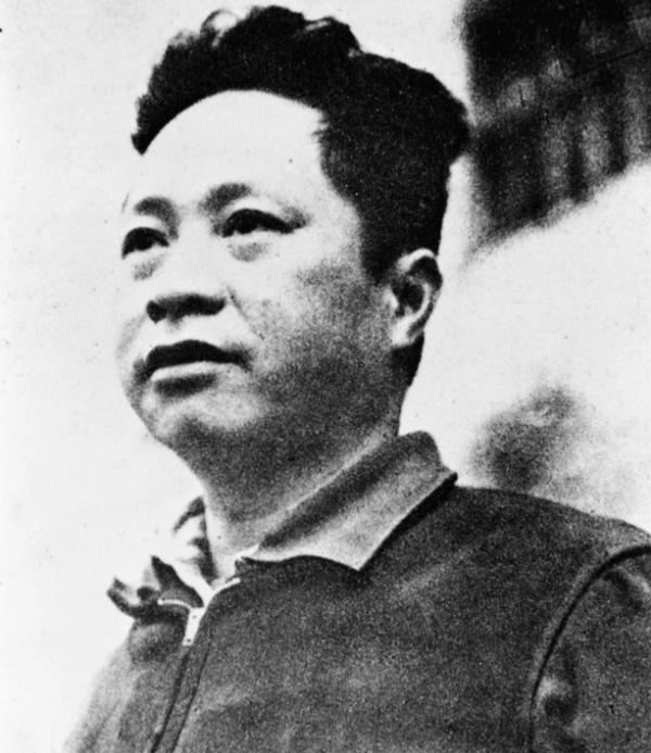 葉挺之妻李秀文，因顏值超高被稱校花，18歲時嫁葉挺二人共育9子