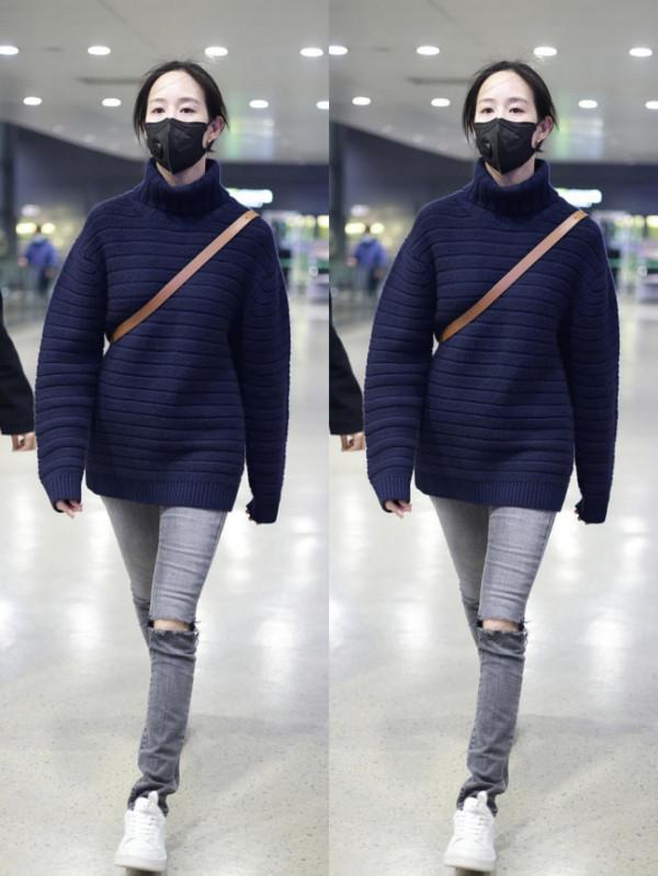 張鈞甯冬天裡穿著真隨性，羽絨服配牛仔褲，素顏出鏡很自然