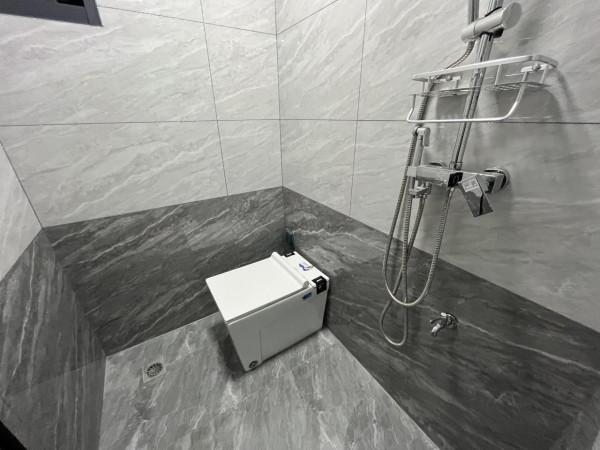 49㎡現代風：通鋪灰色地磚的空間，顯得高階感滿滿