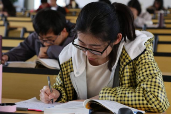 國內很&OpenCurlyDoubleQuote;吃香&rdquo;的4個證書，高收入更容易就業，大學生可以考慮