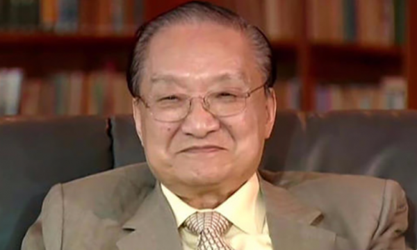 鮮為人知的金庸家族:徐志摩是表哥,瓊瑤是外甥女,錢老是表姐夫 鮮為人知的金庸家族:徐志摩是表哥,瓊瑤是外甥女,錢老是表姐夫