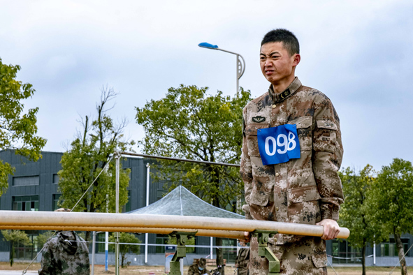 從這裡走向戰場 從這裡學會成長