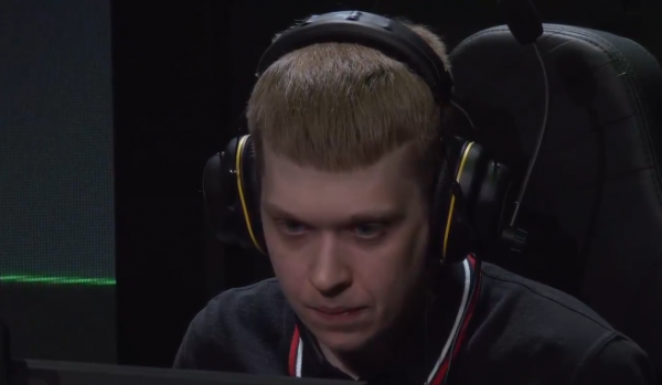 年終曬成績單了！誰是你心目中的2021年度最佳War3選手？