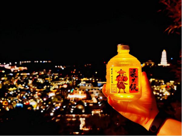 加拿大鵝等“洋品牌”接連翻車，國貨小酒卻逆勢增長，時代變了