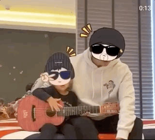 周杰倫送女兒參加音樂考試被老師表揚自稱家庭地位提高超得意