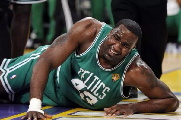 打瞌睡葬送職業生涯，飲水機漏電導致休克，奇葩傷病盤點