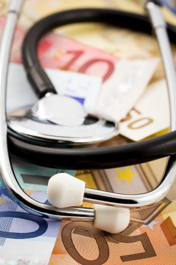 女兒生病急等用錢,找40年前老同學,用白麵饅頭換了10萬現金 女兒生病急等用錢,找40年前老同學,用白麵饅頭換了10萬現金