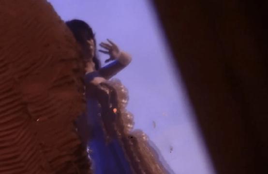 趙麗穎兒子探班媽媽，2歲想想圓潤可愛腿長優秀，遺傳馮紹峰好基因