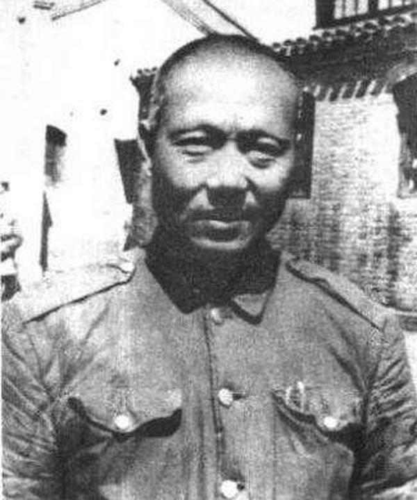 7縱強攻東局子,司令員鄧華嚴密注視戰場形勢,前方始終沒有訊息 7縱強攻東局子,司令員鄧華嚴密注視戰場形勢,前方始終沒有訊息