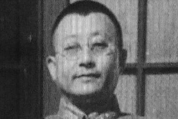 1947年，偉人被國軍圍堵，在路邊寫下7個大字化險為夷戲耍5萬敵軍