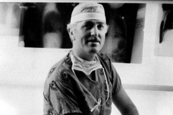 1984年,美國母親為給初生女兒續命,冒險移植狒狒心臟,最後怎樣了? 1984年,美國母親為給初生女兒續命,冒險移植狒狒心臟,最後怎樣了?