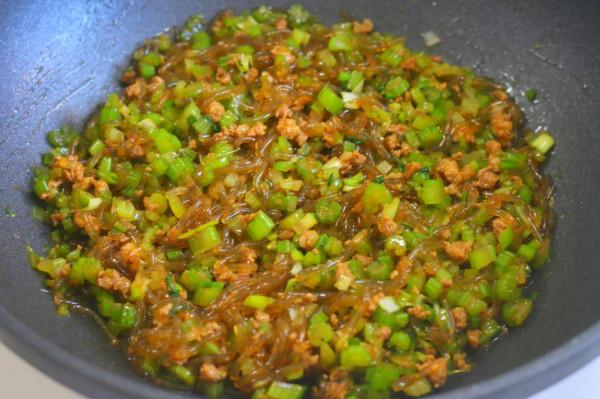 這三樣,堪稱包子餡兒的黃金搭配,鮮香、爽口,一吃就停不下來 這三樣,堪稱包子餡兒的黃金搭配,鮮香、爽口,一吃就停不下來