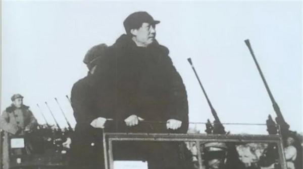 連毛主席登上《時代週刊》都還原一模一樣，這劇8個細節堪稱神蹟