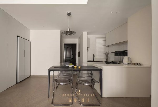 95㎡三室兩廳,堅持裝成這種風格是對的,無茶几餐廚一體乾淨溫馨 95㎡三室兩廳,堅持裝成這種風格是對的,無茶几餐廚一體乾淨溫馨