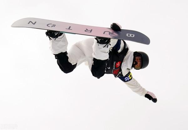 單板U型場地世界盃蔡雪桐獲得銀牌，本賽季1金1銀，日本選手奪冠