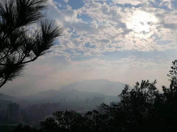 雲彩下的山城系列（九）