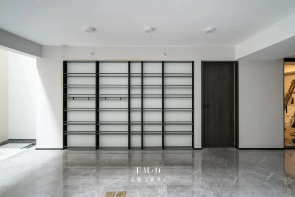 揭秘450㎡別墅的高階蛻變,上下6層客廳挑高6.4m,高階大氣很耐看 揭秘450㎡別墅的高階蛻變,上下6層客廳挑高6.4m,高階大氣很耐看