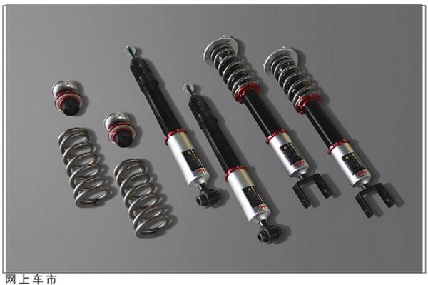 不負“咬地鯊”之名！雷克薩斯IS改裝套件釋出，四出排氣造型惹眼