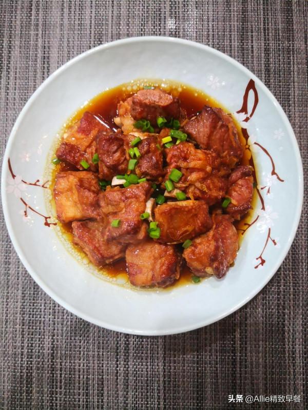 早餐不知道吃什麼，看看我的營養早餐，有葷有素有粗糧，真全面