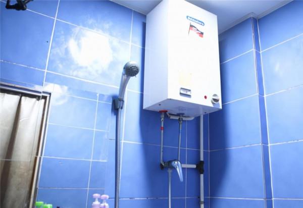 買不起房的香港夫妻，住在9㎡的小屋裡，他們卻說：住出了幸福感