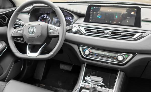 外觀更運動/內飾更最佳化 新款銳程cc實車曝光