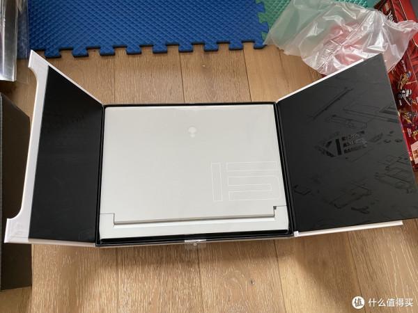 致我們終將逝去的青春！奔五的年紀狠心開箱外星人x15R1