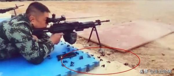 解放軍新201班用機槍，為什麼空槍重量增加了，單兵負荷卻更低了