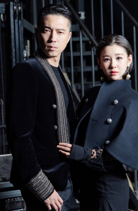 李小萌曬全家福慶中秋,疑暗示二胎性別,王雷抱熟睡兒子超有愛 李小萌曬全家福慶中秋,疑暗示二胎性別,王雷抱熟睡兒子超有愛