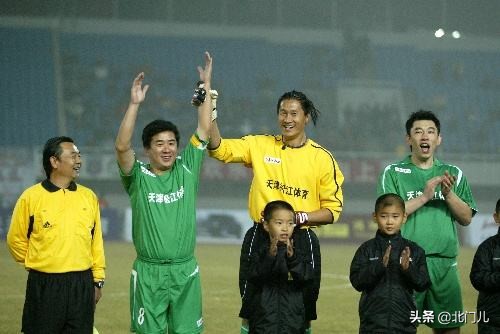 官宣！中超豪門新助教誕生！簽約53歲國足名宿，搭檔謝峰重返國安