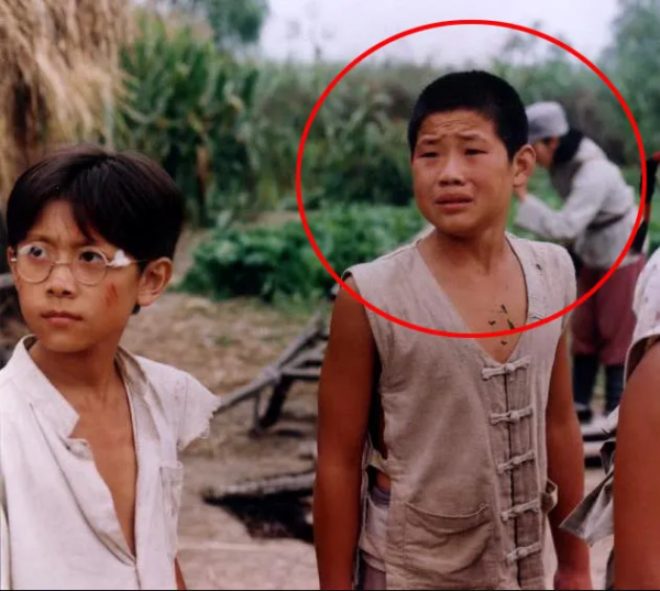 過氣童星的窘境：長殘沒戲拍、直播被人嘲，無處安放的尷尬與心酸