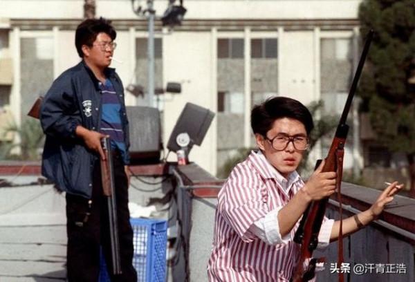 29年前洛杉磯暴動,韓國人端起槍就打,從此美國再無人敢惹韓裔 29年前洛杉磯暴動,韓國人端起槍就打,從此美國再無人敢惹韓裔