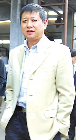 資不抵債,百億債務無力承擔,30年心血盡喪,億萬富豪周建燦跳樓 資不抵債,百億債務無力承擔,30年心血盡喪,億萬富豪周建燦跳樓