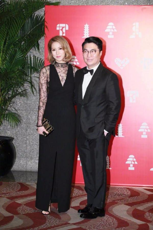 千億媳婦徐子淇爛布條上身，真是丟了她家的臉