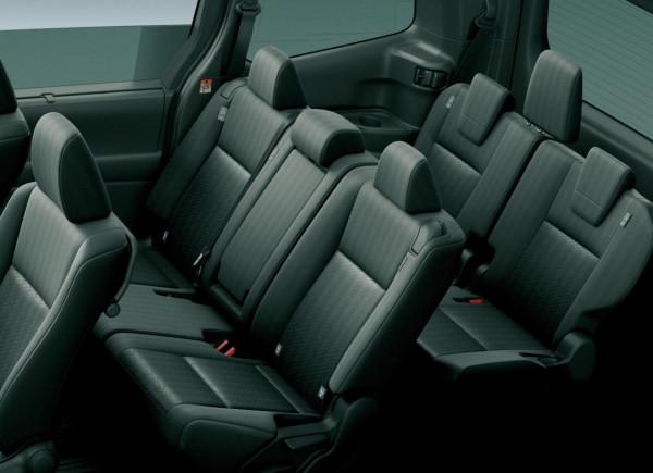 豐田新款MPV Noah官圖釋出，側滑門，7&sol;8座都有，約合人民幣15萬起