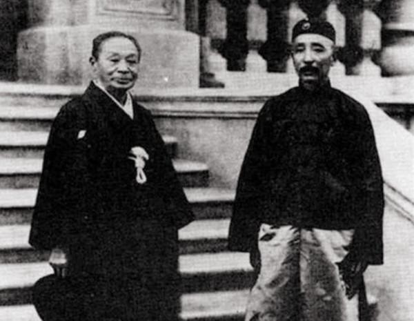 東北軍的泰山北斗，卻秘密送兒子參加紅軍，兒子成為紅軍名將