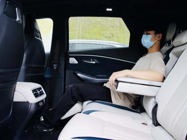 靜態對比：上汽大眾ID.4 X碰撞廣汽埃安Aion LX