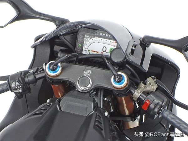Tamiya Honda CBR1000RR-R FIREBLADE SP 靜態模型