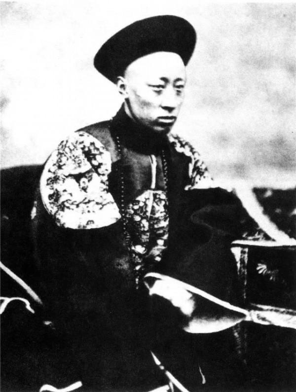 大清最美皇貴妃,14歲生皇子,皇帝不立她為後,養子繼位封她為皇后