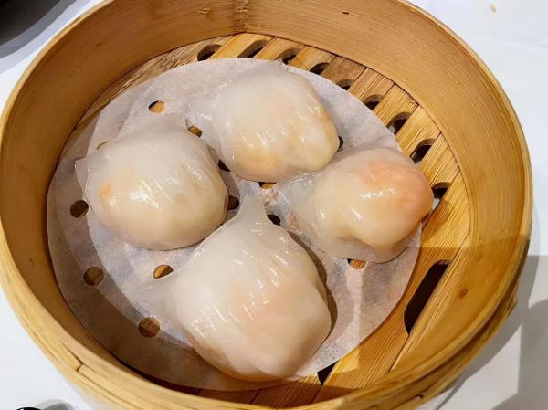 80元的蝦餃、60元的油條、800元的雞：米其林早茶，普通人不敢愛