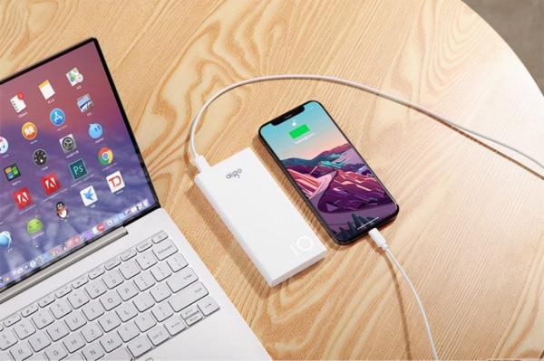 口袋裡的減負能手:aigo移動電源 C10P輕薄簡約 雙向快充 口袋裡的減負能手:aigo移動電源 C10P輕薄簡約 雙向快充