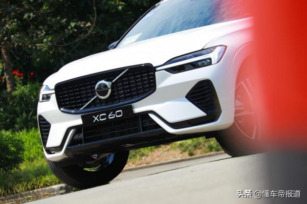 新車|行駛質感提升,互動系統更人性化!試駕新款沃爾沃XC60 新車|行駛質感提升,互動系統更人性化!試駕新款沃爾沃XC60