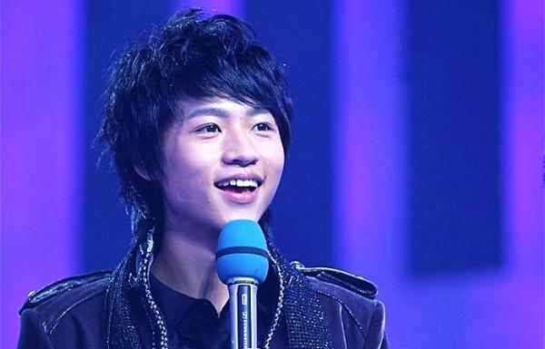 26歲快男救人遇難！14年了，樂壇頂流、轉型硬漢，往屆快男大不同