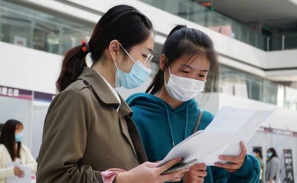 畢業多年後才知道，國企和私企差的不是一星半點，希望你沒選錯