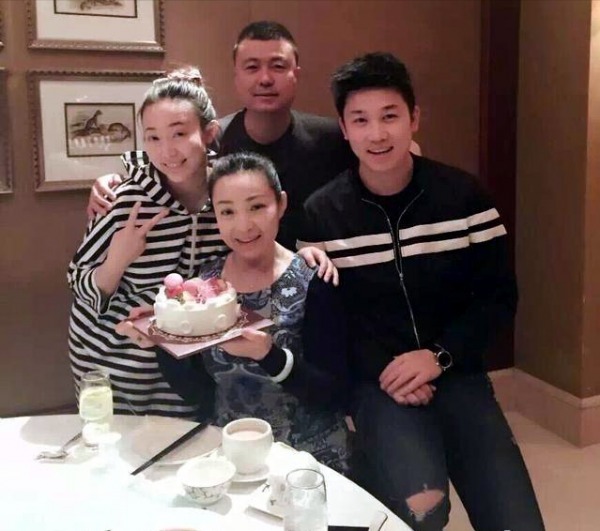 戴春榮：曾拒演《還珠格格》，張鐵林自降片酬力薦，60歲成大贏家