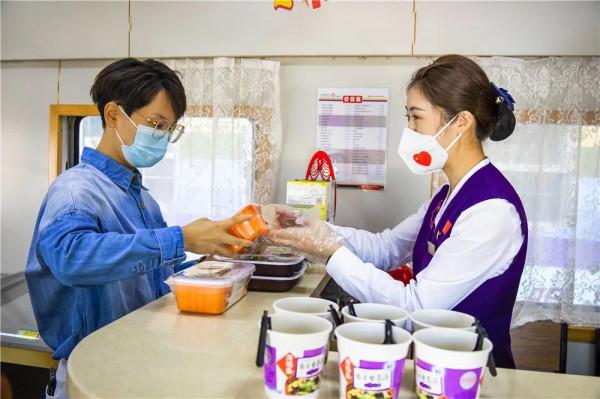 綠皮火車主題餐車來了!! 綠皮火車主題餐車來了!!